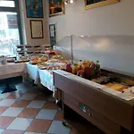Bed and Breakfast Chiara Λατζίζε