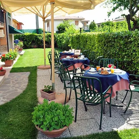 Chiara 4*