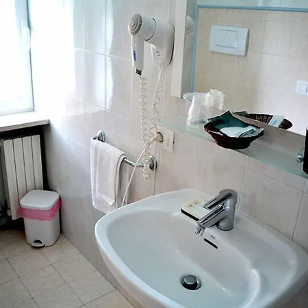 לינה וארוחת בוקר Chiara