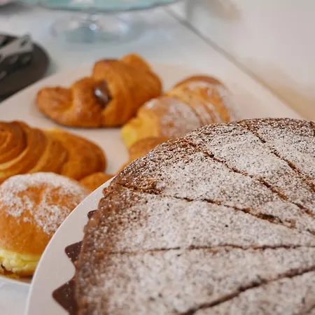 Chiara לינה וארוחת בוקר לאזיסה