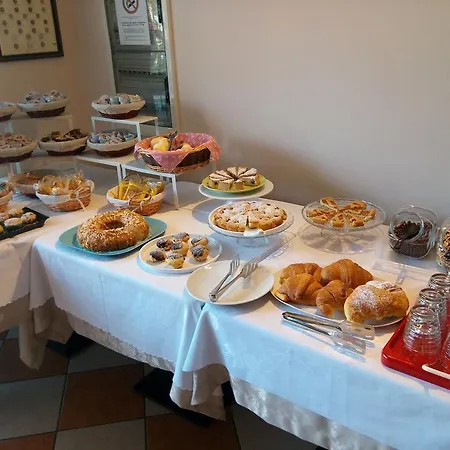 Nocleg ze śniadaniem Chiara 4*