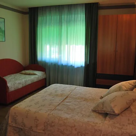 Chiara 4* Lazise
