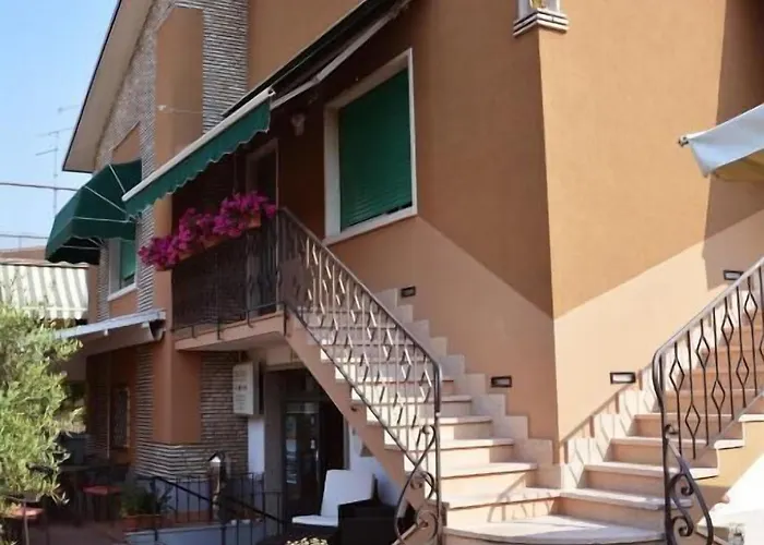 Chiara Bed & Breakfast 4*