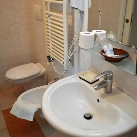 Chiara Bed & Breakfast 4*