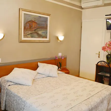 Couette-café Chiara 4*