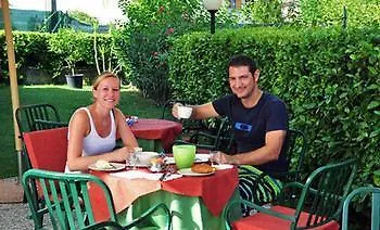 Chiara Couette-café Lazise